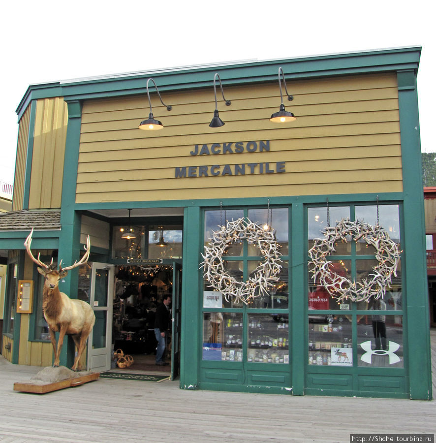 Jackson Mercantile - такой не банальный сувенирный магазин. Джексон, CША