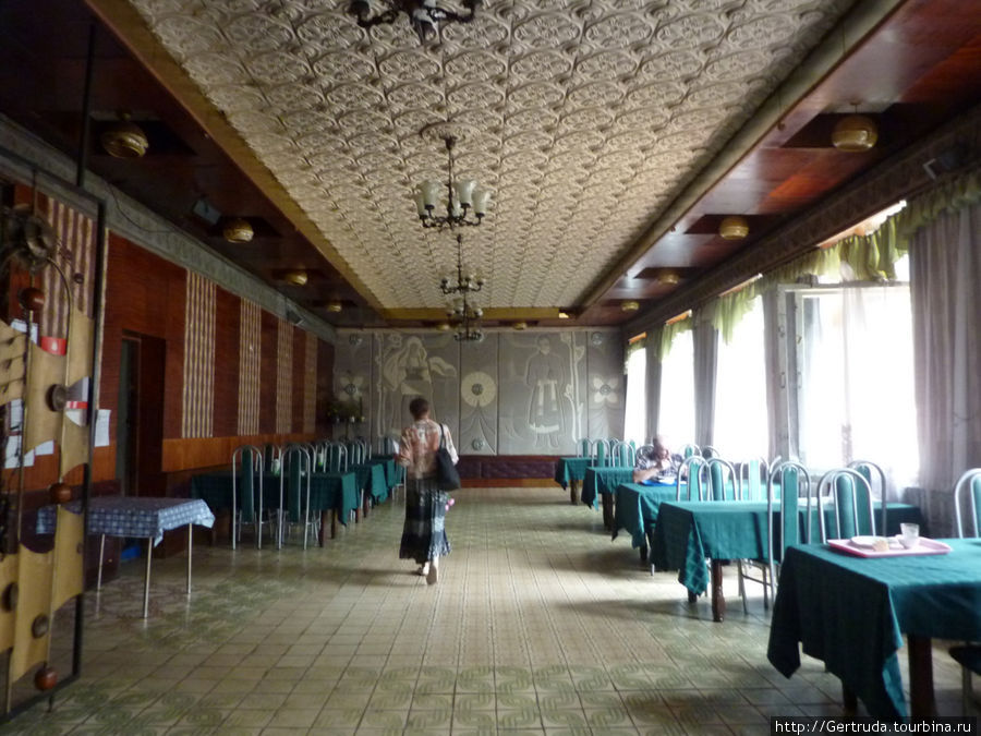 Главный зал кафе. Городок, Беларусь