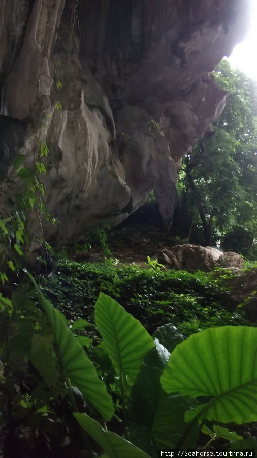 В пещере Diamond Cave Рэйли-Бич, Таиланд