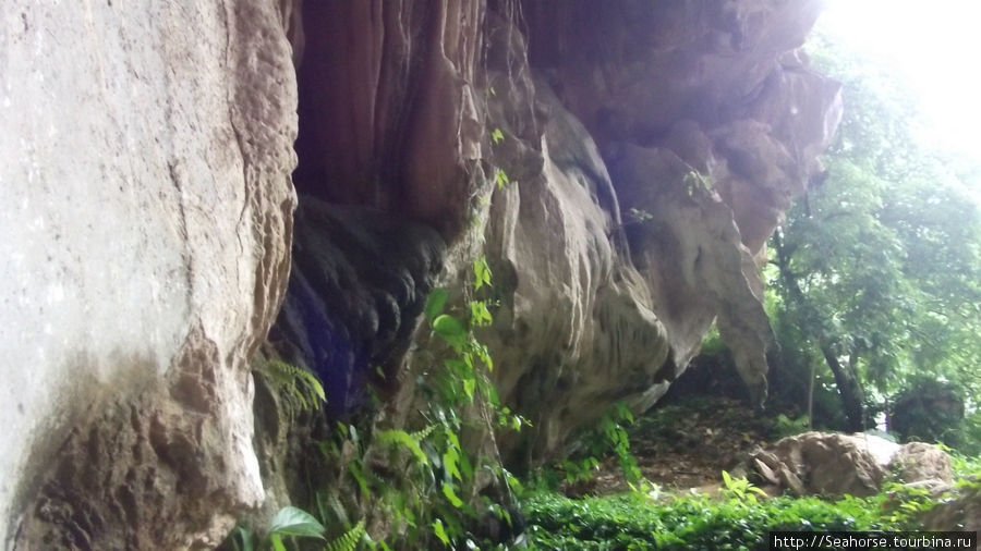 В пещере Diamond Cave Рэйли-Бич, Таиланд