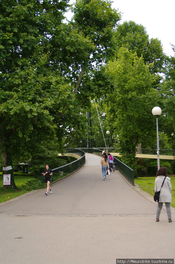 Дворцовый парк у вокзала Штутгарт, Германия