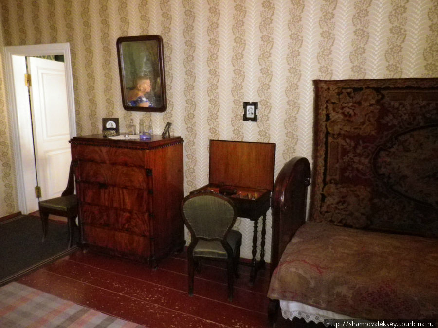 Еще одной комнатой в доме является комната супруги Достоевского ... Старая Русса, Россия