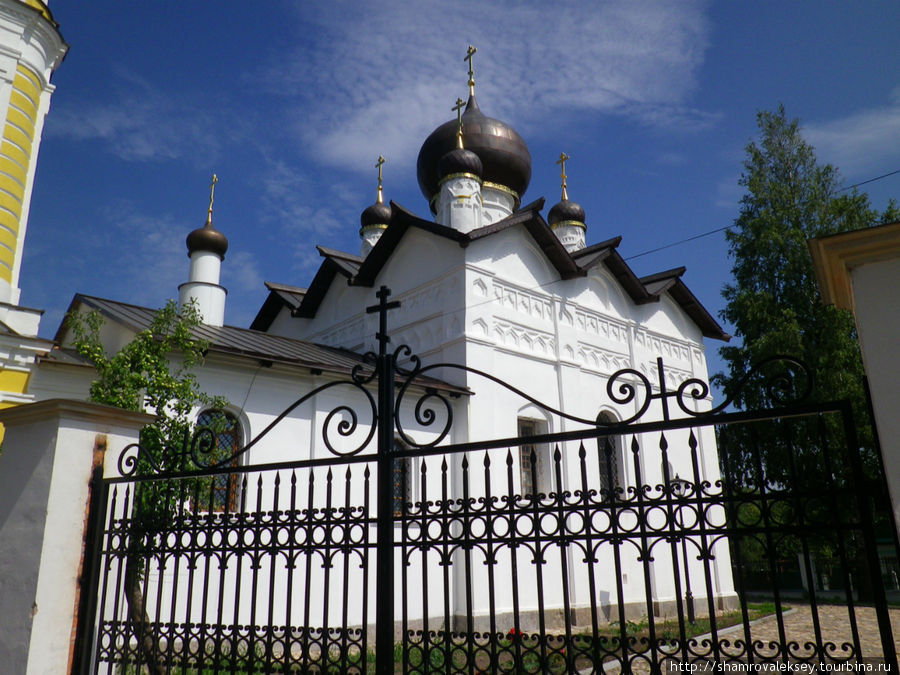 Никольская церковь построена в XIV веке, Старая Русса, Россия