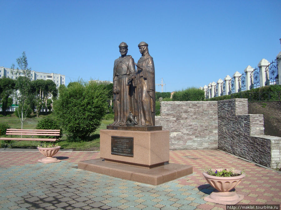 Памятник Св.Петру и Февро