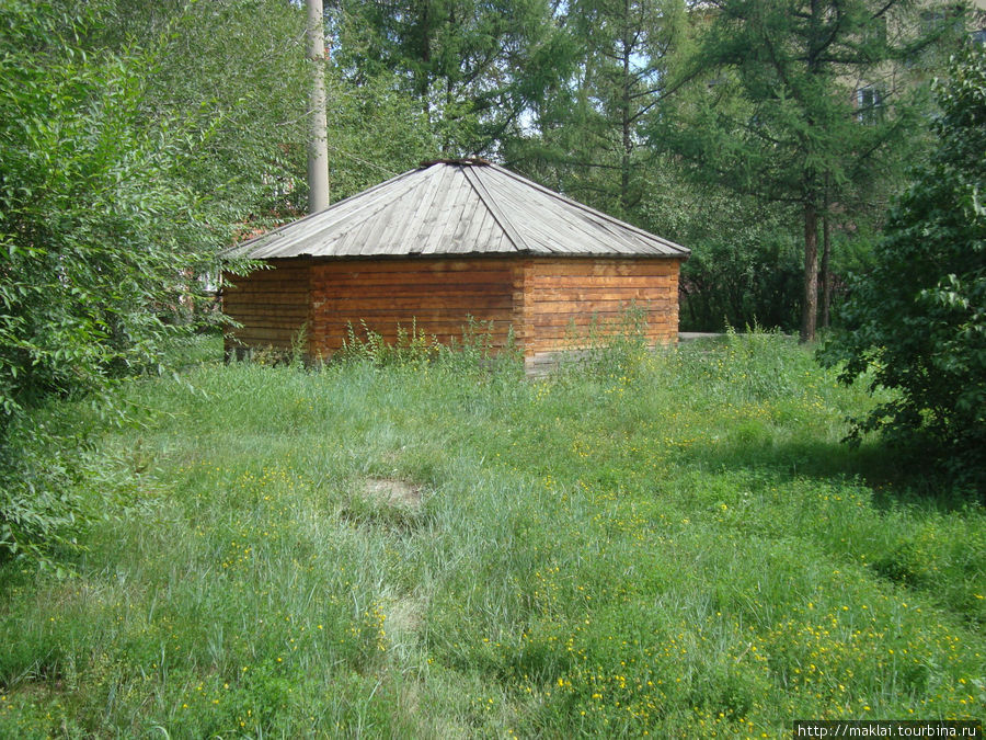 Хакасская юрта (реконструкция). Абакан, Россия