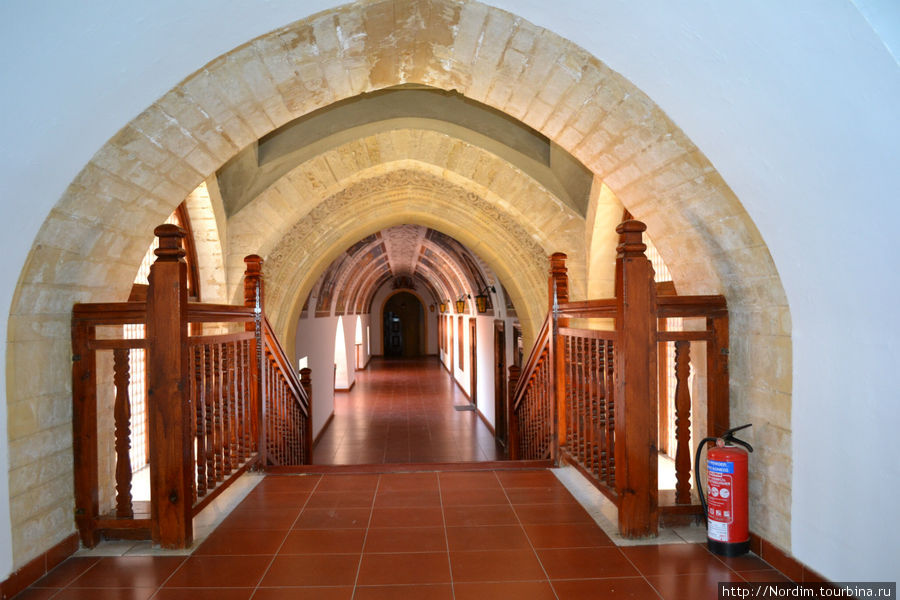 Монастырь Киккос, Kykkos Monastery, Никосия Киккос монастырь, Кипр