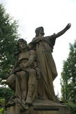 Памятник Либуше и ее мужу Пршемыслу