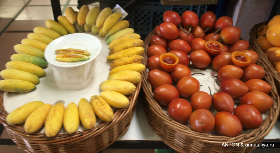 Маракуйя-банан и маракуйя-помидор. Фуншал, Португалия