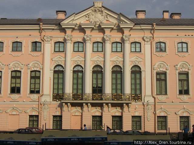 Строгановский дворец 1754 арх. Франческо Бартоломео Растрелли (фасад на Мойку) Санкт-Петербург, Россия