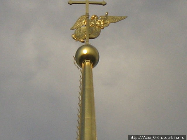 Ангел на шпиле Петропавловского собора Санкт-Петербург, Россия