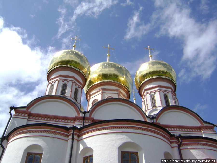Иверский мужской монастырь Валдай, Россия
