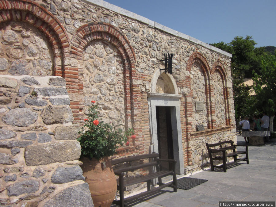 Монастырь Богородицы  Кера Лассити, Греция