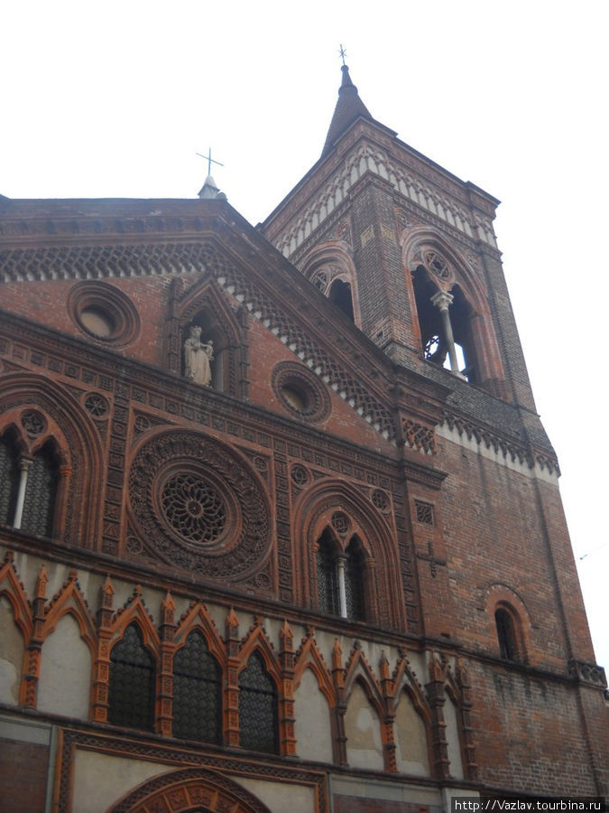Фасад церкви Монца, Италия