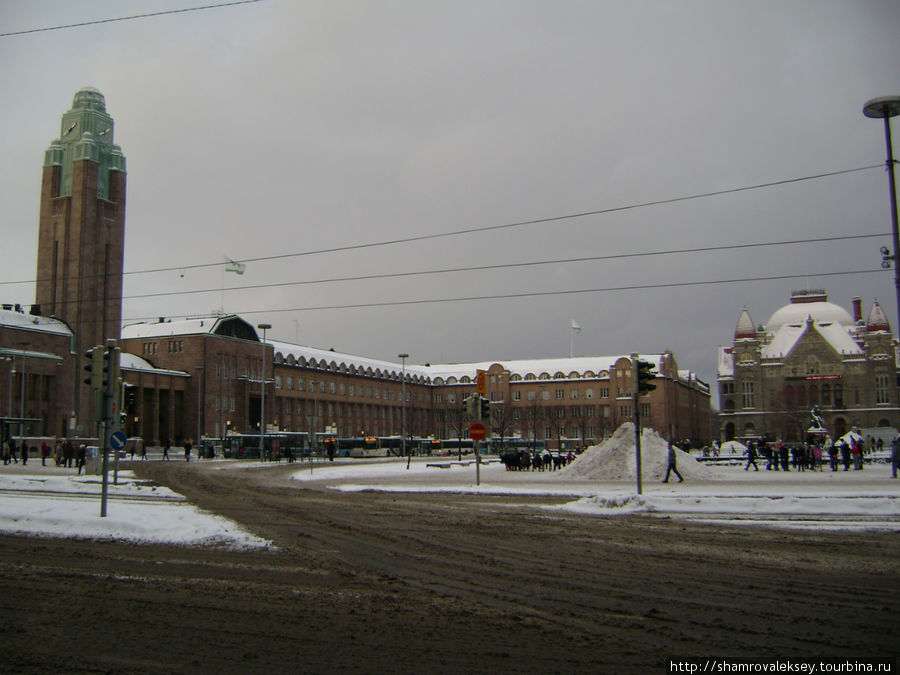 Привокзальная площадь (Asema-aukio). Rautatieasema (Центральный железнодорожный вокзал) Хельсинки, Финляндия
