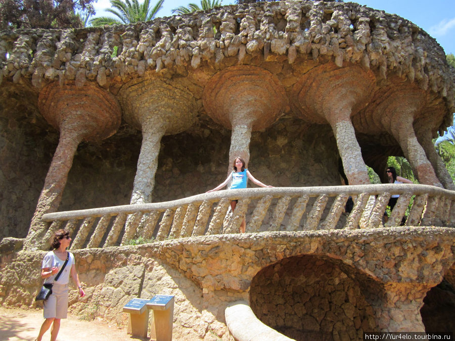 Парк Гуэль и фантастическая архитектура Гауди Барселона, Испания