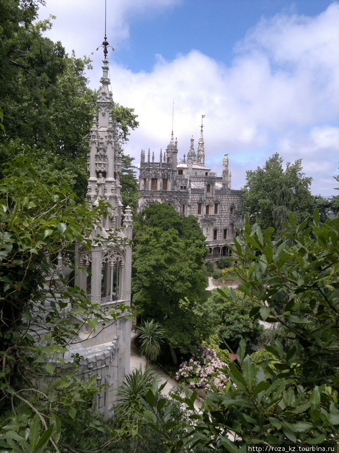 Казаки-разбойники в Quinta da Regaleira Синтра, Португалия