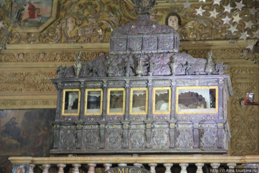 Гробница Св. Франсиска Хавьера Старый Гоа, Индия