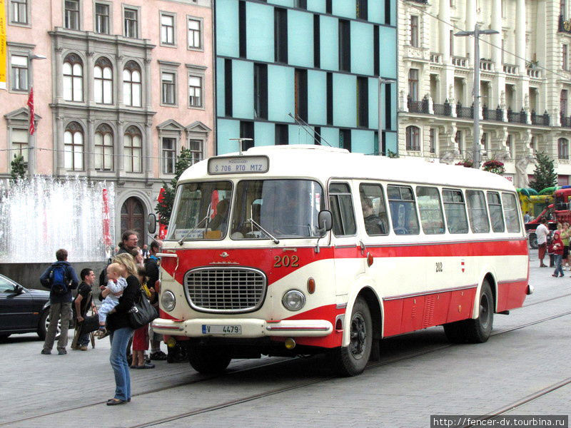 Transport Nostalgia: ретро-транспорт на городских улицах Брно, Чехия