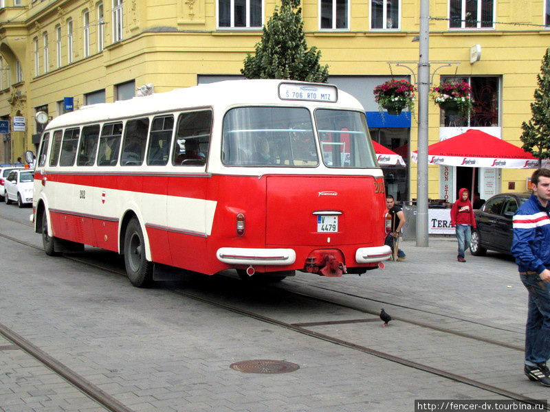 Transport Nostalgia: ретро-транспорт на городских улицах Брно, Чехия