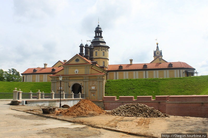 Скоро засияет замок свежестью Несвиж, Беларусь
