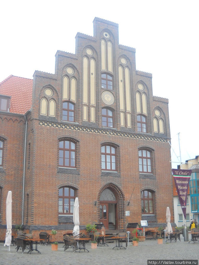 Старое портовое здание Висмар, Германия