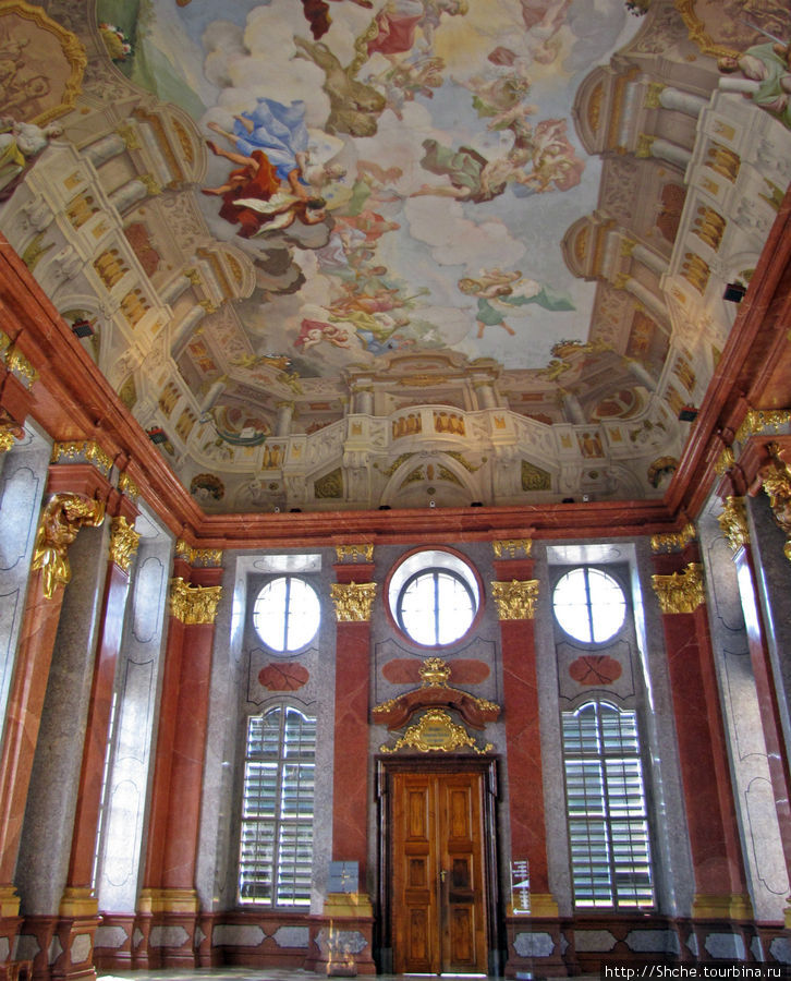 Красивый светлый зал 17 — выход на внешнюю стену Мельк, Австрия