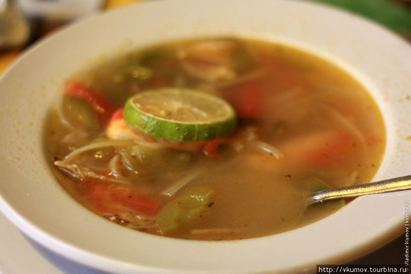 Лимонный суп. Мерида, Мексика