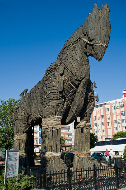 Троянский конь, снятый в голливудском фильме Троя. Чанаккале, Турция