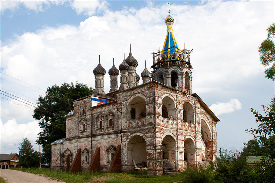 Подолец. Церковь Троицы Живоначальной
Год постройки: 1659. Владимирская область, Россия