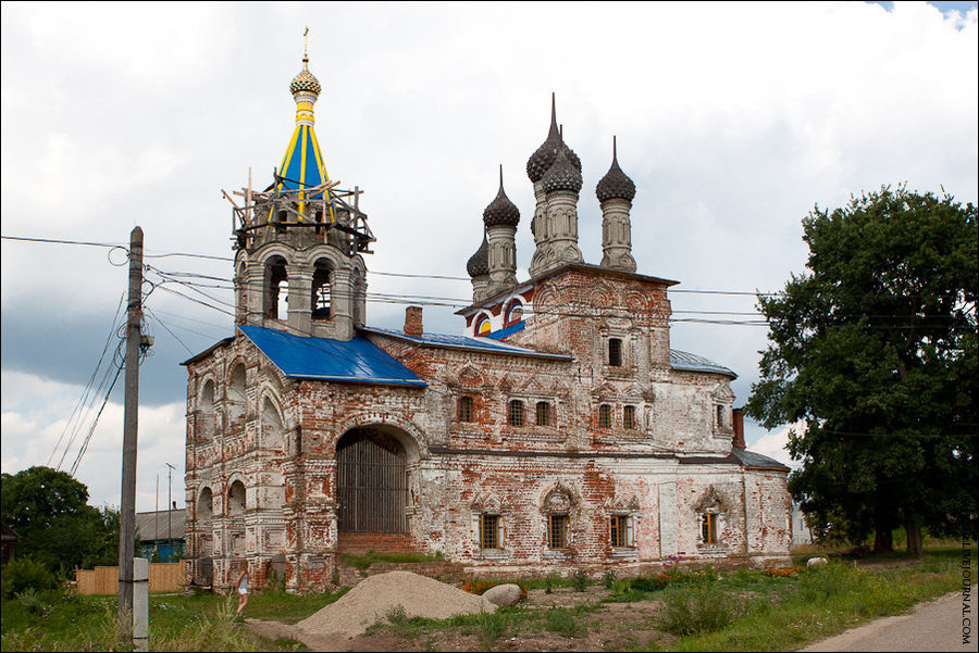 Подолец. Церковь Троицы Живоначальной
Год постройки: 1659. Владимирская область, Россия