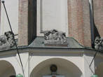 Скульптуры на соборе Св. Петра
