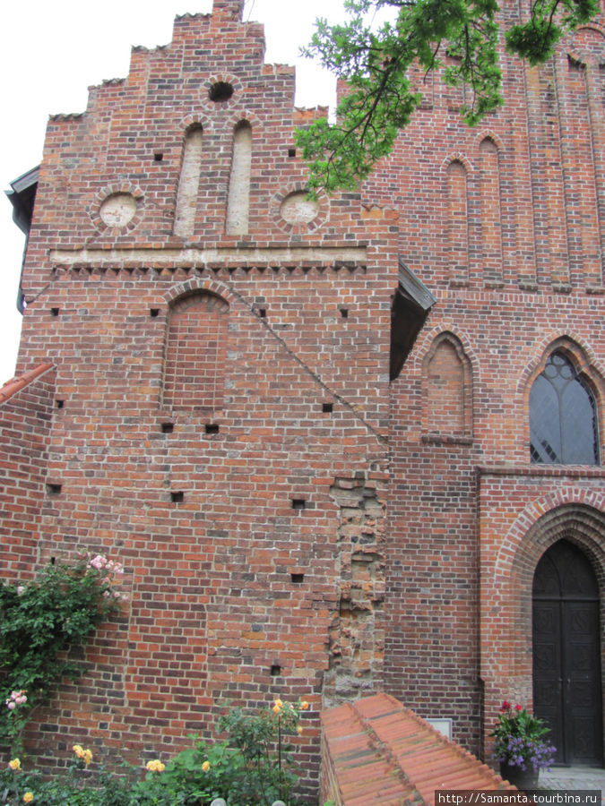 «Клострет» - Собор Святого Петра в Истаде Истад, Швеция