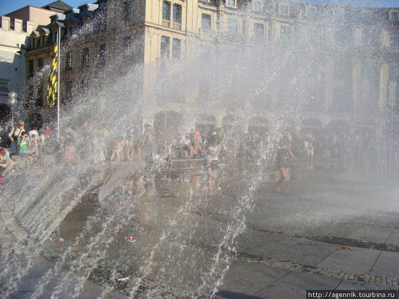 Фонтан на Штахусе Мюнхен, Германия