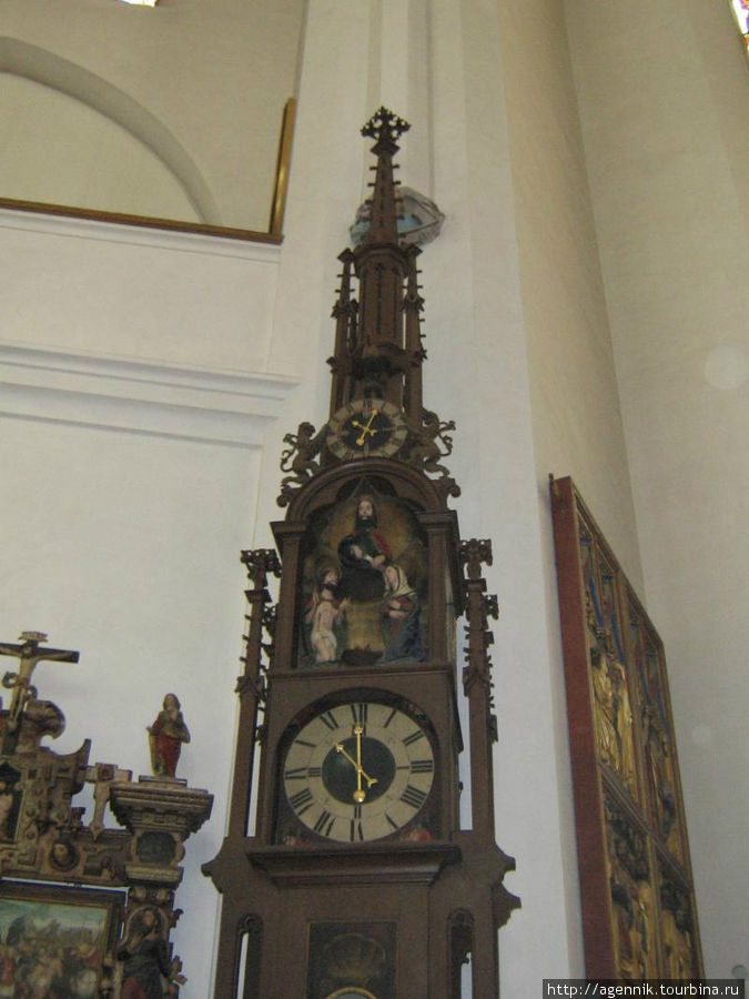 Часы — они отмеряли время богослужений Мюнхен, Германия
