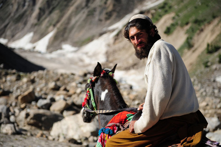 Тибет в Пакистане: Кровать на двоих Каган, Пакистан