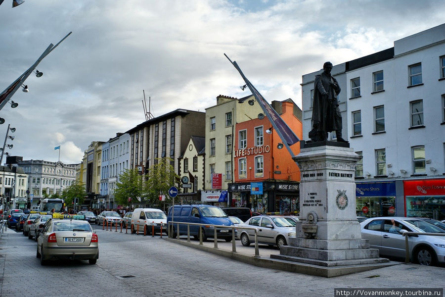 Памятник Отцу Теобальду Мэттью на St. Patrick’s street. Корк, Ирландия