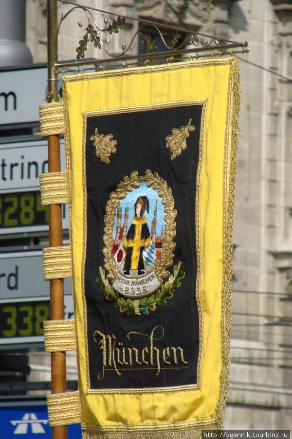 Герб и флаг Мюнхена Мюнхен, Германия