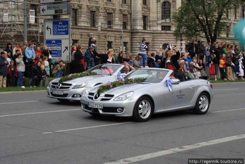 Прдставители Мерседес-Бенц Мюнхен, Германия