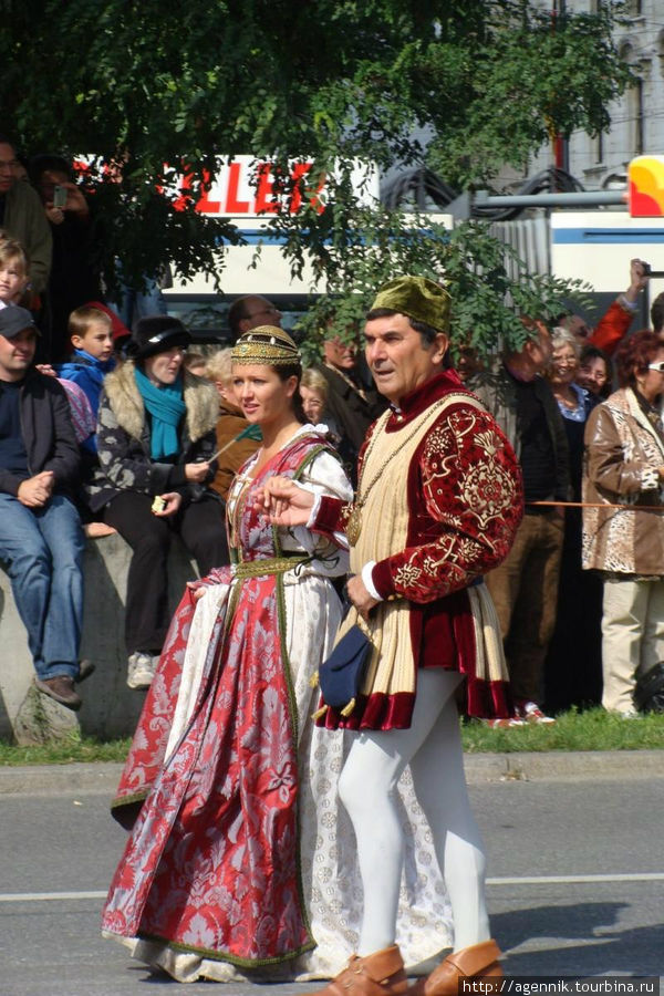 Средневековые костюмы как правило настоящие Мюнхен, Германия