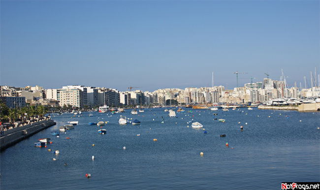 Бухта Слима, вид с острова Маноэль Слима, Мальта