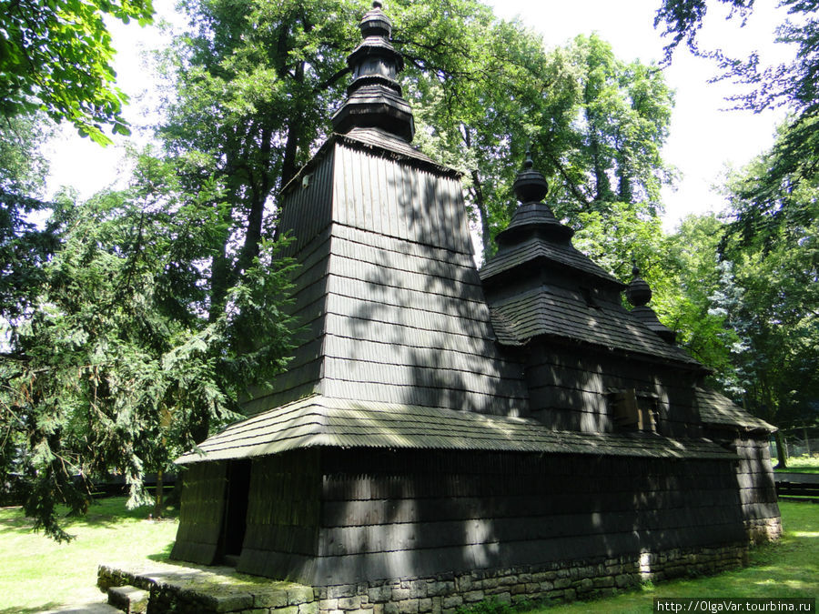 Деревянная церквушка в Йирасковых садах Градец-Кралове, Чехия