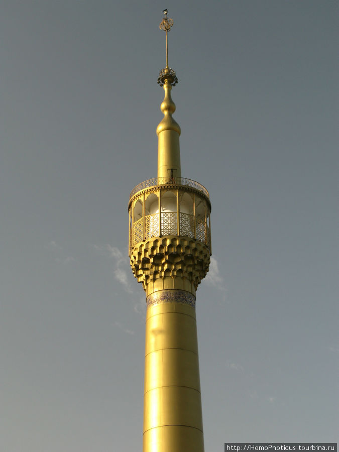 минарет мечети Хомейни Иран