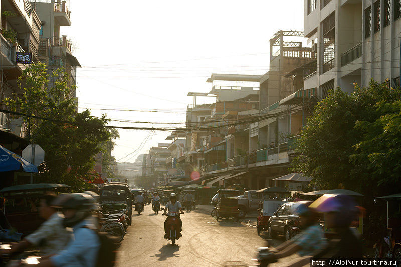 Пномпень - богатая столица бедной страны. Пномпень, Камбоджа