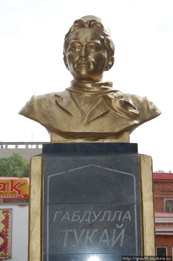 Памятник Габдулле Тукаю Уральск, Казахстан