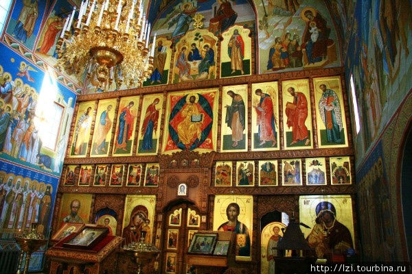 Свято-Троицкий Холковский мужской монастырь Чернянка, Россия