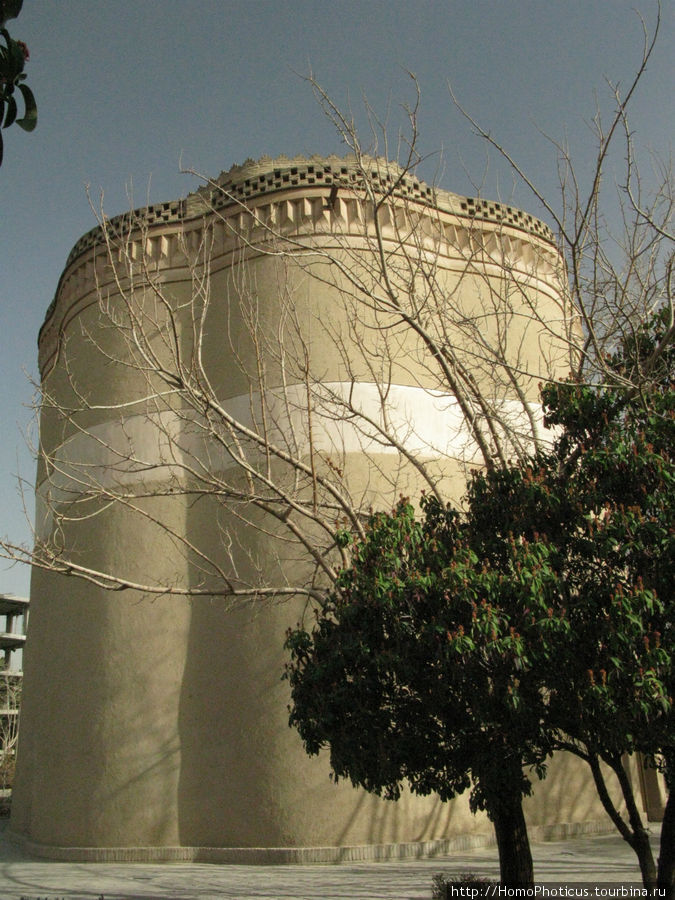 Голубиная башня, уникальное сооружение для удобрение почвы:) Исфахан, Иран