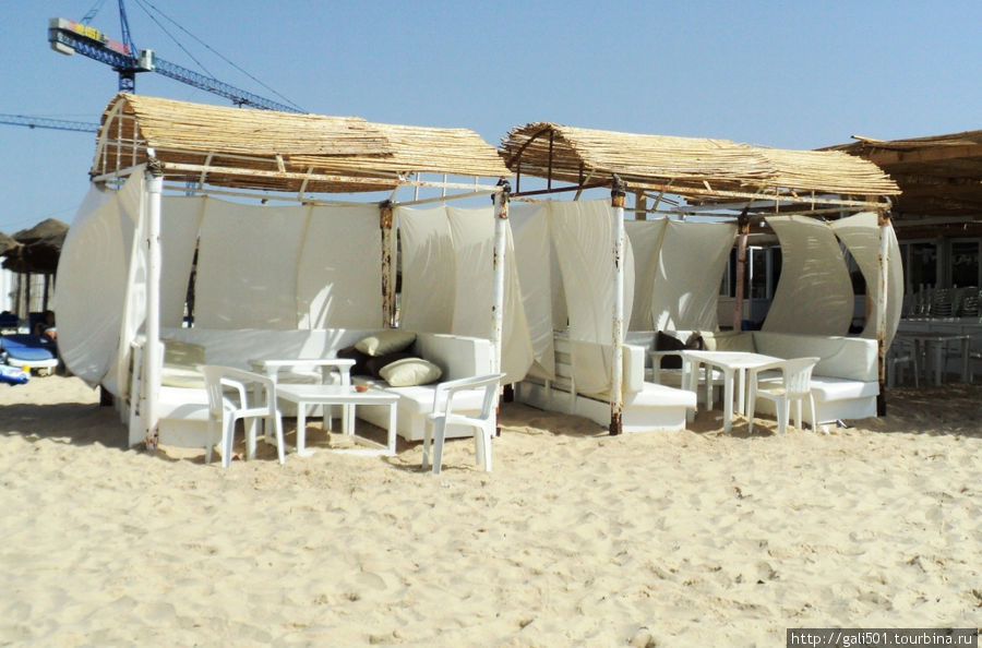 Места на пляже для VIP Тунис
