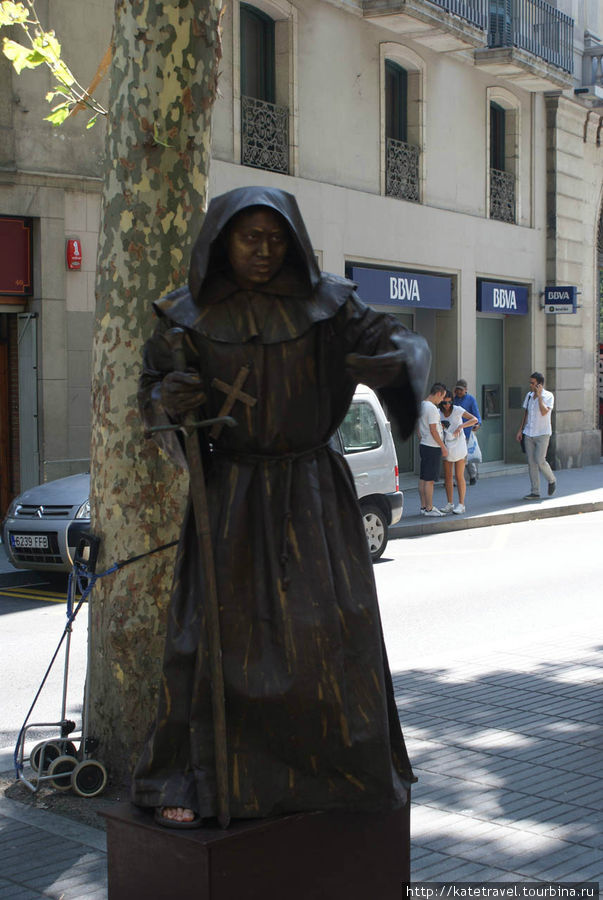Живые статуи на Ла Рамбле Барселона, Испания