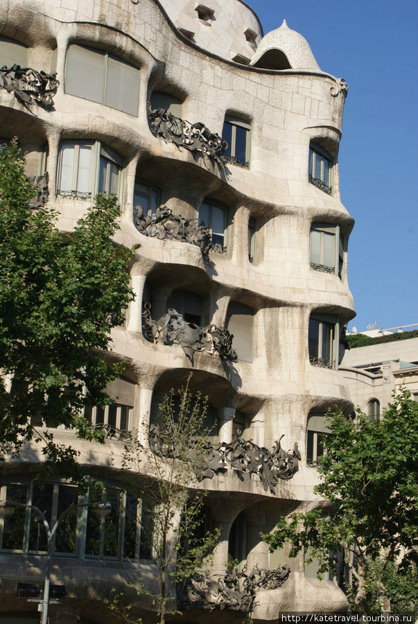 Каса Мила (Ла Педрера) Барселона, Испания
