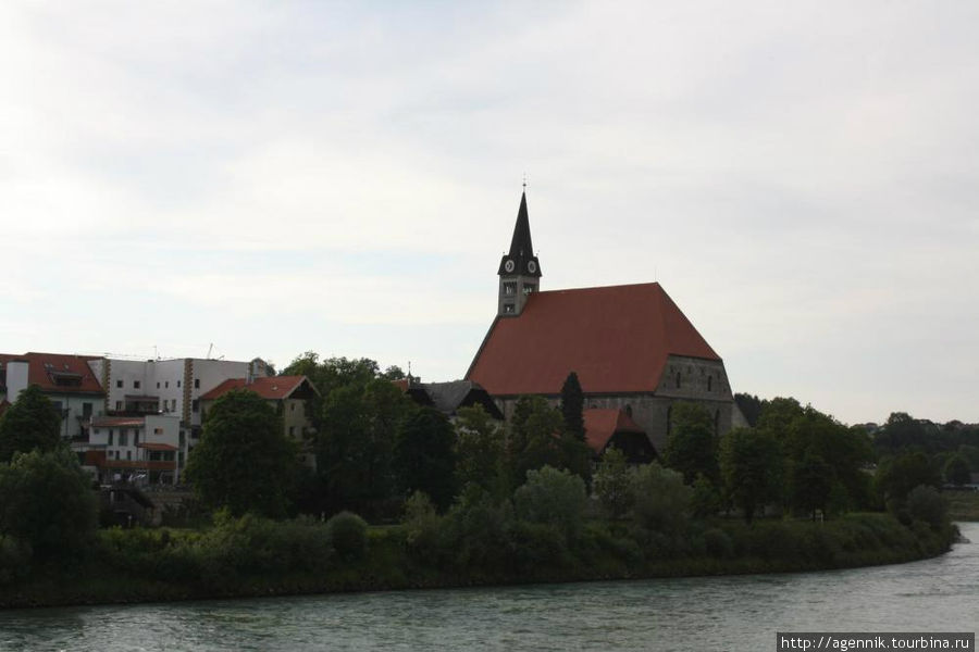 Соборная церковь — вид с моста Оберндорф-Зальцбург, Австрия